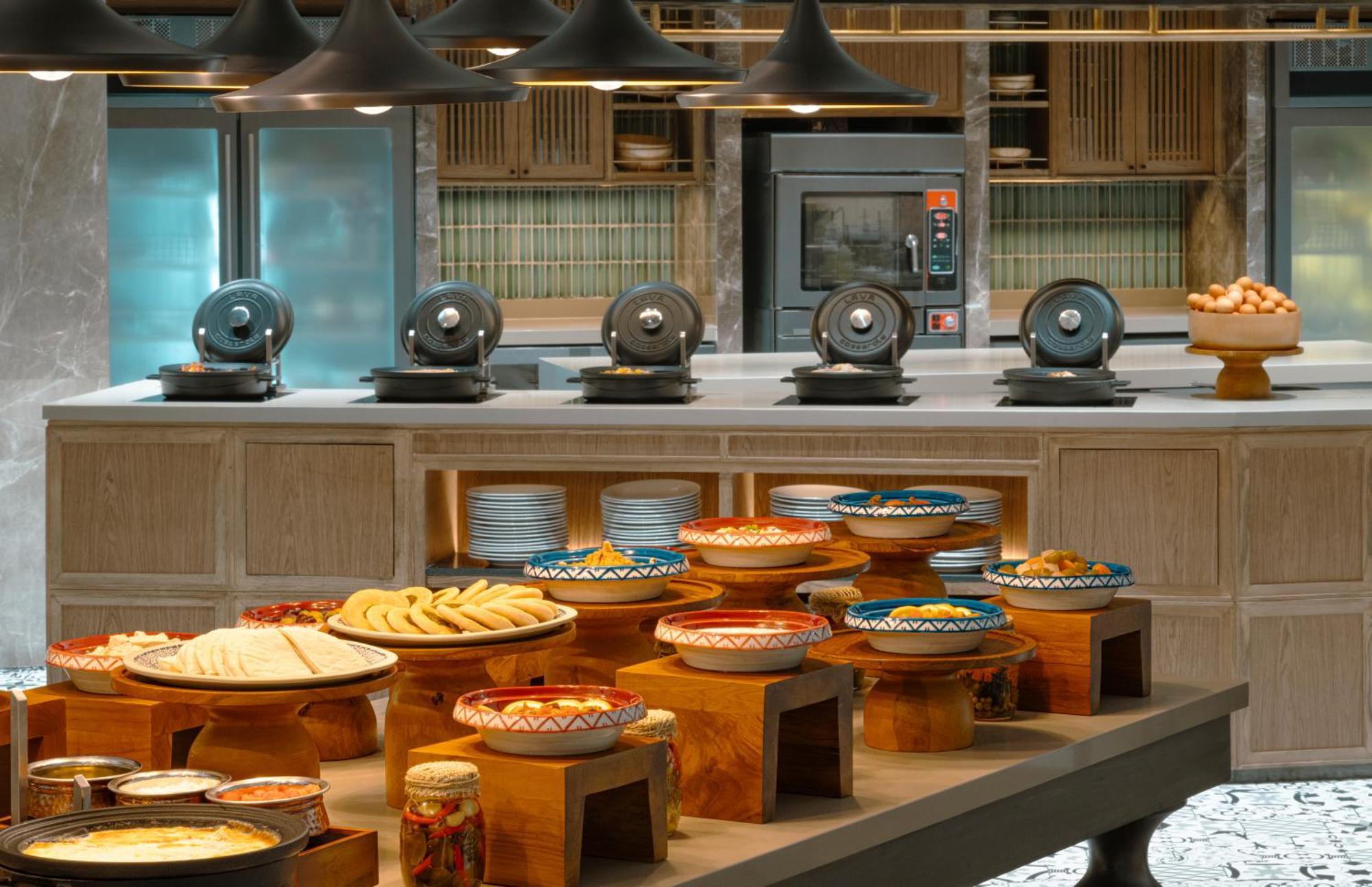 Hotel Intercontinental Bangkok By Ihg Extérieur photo A buffet at a hotel